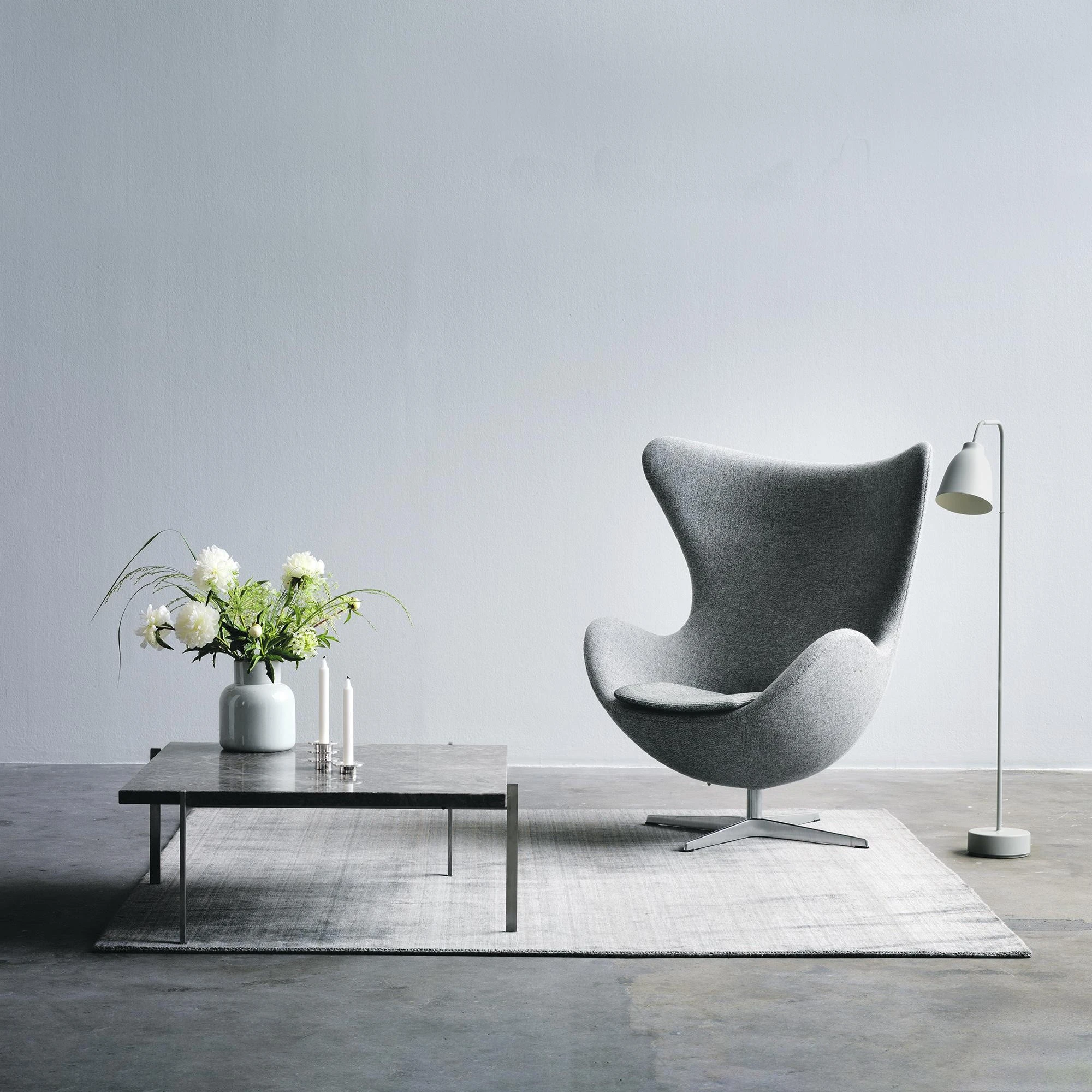 Fritz Hansen Egg/ Das Ei™ Loungesessel Stoff - Image 5