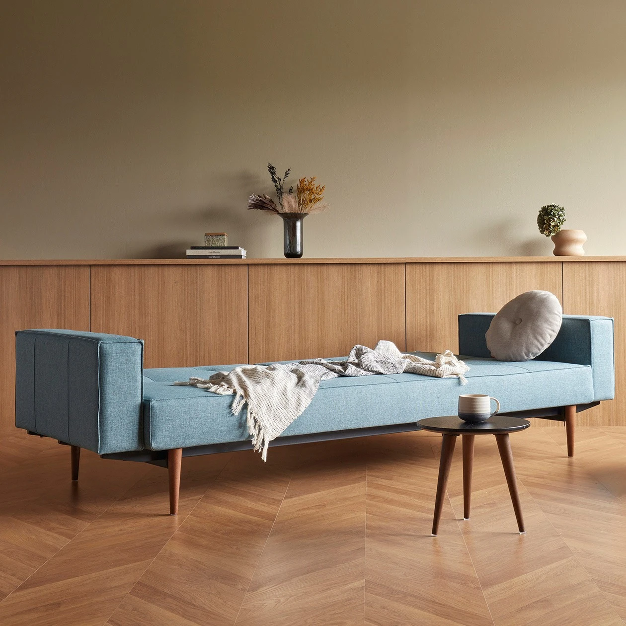 Innovation Splitback Styletto Schlafsofa Mit Armlehnen Holz Dunkel - Image 3